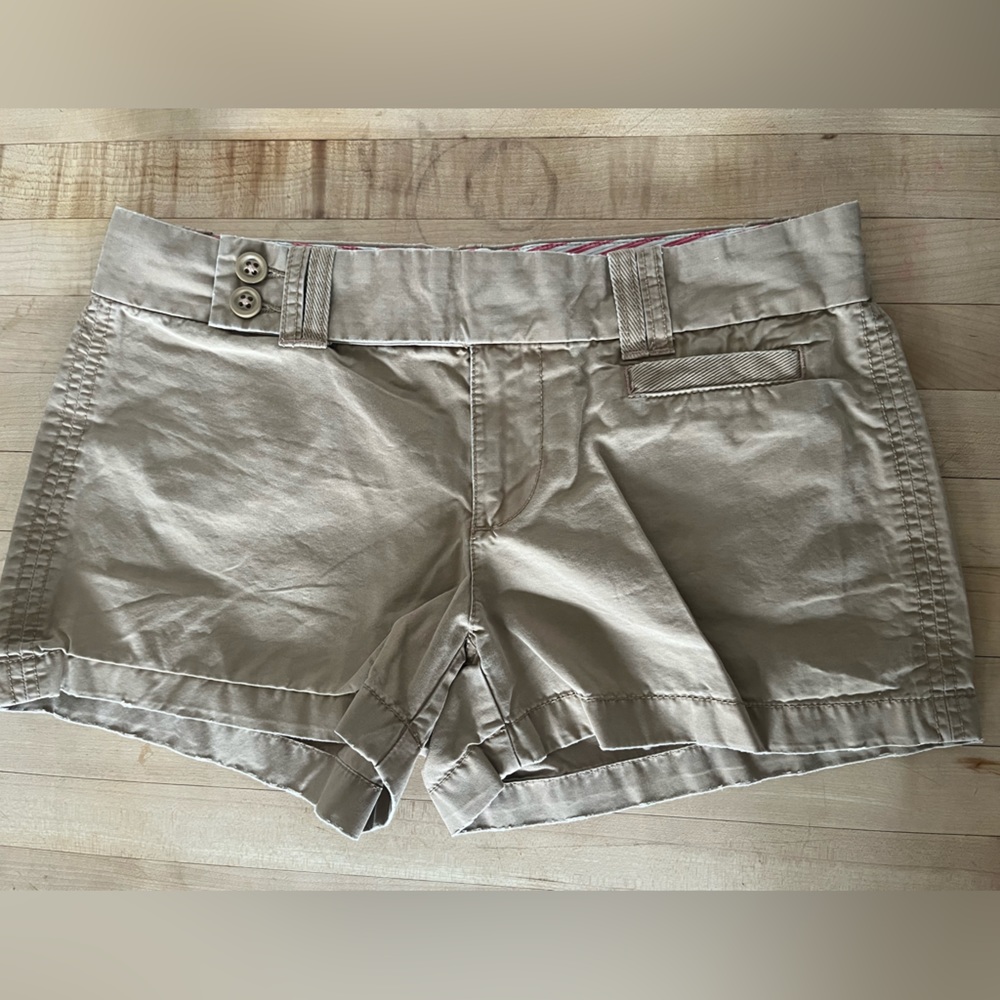 Y2K Old Navy Women’s Ultra Low Waist Cotton Khaki Short, Sz 6, 3” Inseam